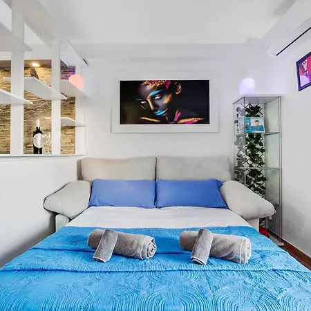 Salome De Steram Flats